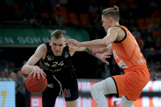 球队保持竞 球队保持竞