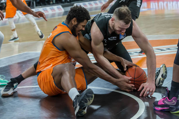 队建立了优 队建立了优