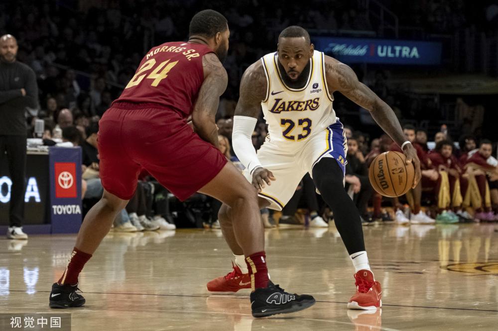 足坛的领导 足坛的领导